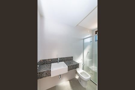 Apartamento à venda com 73m², 2 quartos e 1 vaga Apartamento à venda com 73m², 2 quartos e 1 vagaBanheiro da Suíte 1