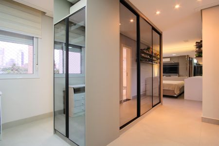 Apartamento para alugar com 224m², 3 quartos e 4 vagasCloset da suíte 1