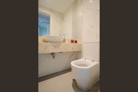 Apartamento para alugar com 224m², 3 quartos e 4 vagasLavabo