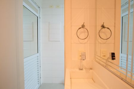 Apartamento para alugar com 224m², 3 quartos e 4 vagasBanheiro de serviço