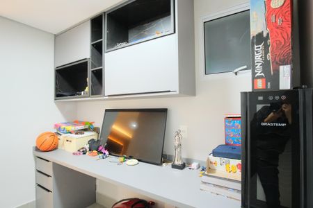 Apartamento para alugar com 224m², 3 quartos e 4 vagasEscritório