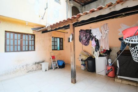 Casa à venda com 240m², 5 quartos e 2 vagasÁrea de Serviço