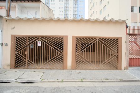 Casa à venda com 240m², 5 quartos e 2 vagasFachada