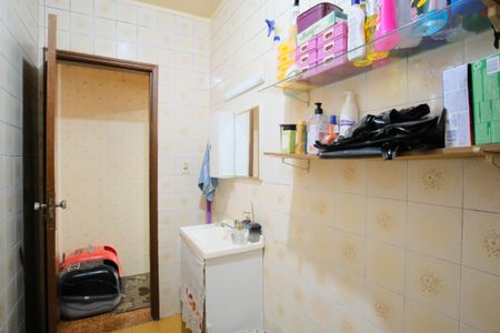 Casa à venda com 240m², 5 quartos e 2 vagasBanheiro Social