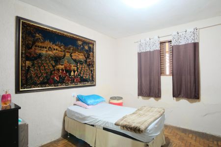 Casa à venda com 240m², 5 quartos e 2 vagasQuarto 1