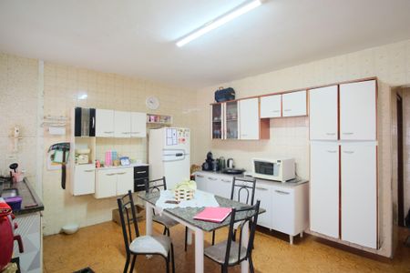 Casa à venda com 240m², 5 quartos e 2 vagasCozinha