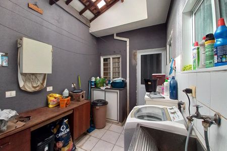 Casa à venda com 144m², 3 quartos e 3 vagas Casa à venda com 144m², 3 quartos e 3 vagasÁrea de Serviço