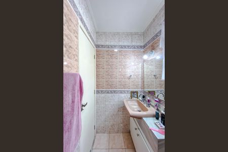 Casa à venda com 120m², 3 quartos e 2 vagas Casa à venda com 120m², 3 quartos e 2 vagasBanheiro