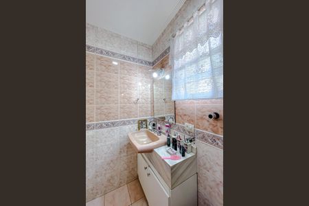 Casa à venda com 120m², 3 quartos e 2 vagas Casa à venda com 120m², 3 quartos e 2 vagasBanheiro