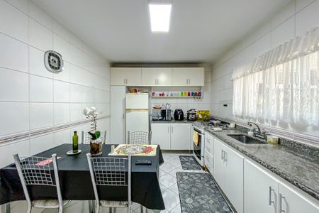 Casa à venda com 120m², 3 quartos e 2 vagas Casa à venda com 120m², 3 quartos e 2 vagasCozinha