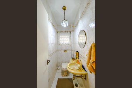 Casa à venda com 120m², 3 quartos e 2 vagas Casa à venda com 120m², 3 quartos e 2 vagasLavabo