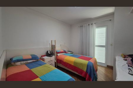 Casa de condomínio à venda com 470m², 3 quartos e 6 vagas Casa de condomínio à venda com 470m², 3 quartos e 6 vagasQuarto 2