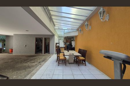 Casa de condomínio à venda com 470m², 3 quartos e 6 vagas Casa de condomínio à venda com 470m², 3 quartos e 6 vagasÁrea comum