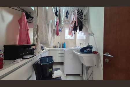 Casa de condomínio à venda com 470m², 3 quartos e 6 vagas Casa de condomínio à venda com 470m², 3 quartos e 6 vagasÁrea de Serviço
