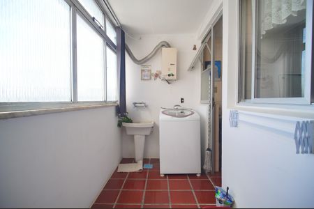 Apartamento à venda com 143m², 3 quartos e 1 vagaÁrea de Serviço