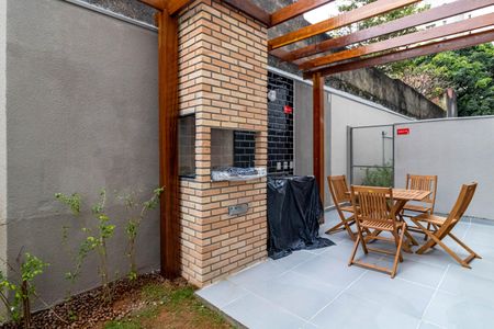 Apartamento à venda com 32m², 2 quartos e sem vaga Apartamento à venda com 32m², 2 quartos e sem vagaChurrasqueira