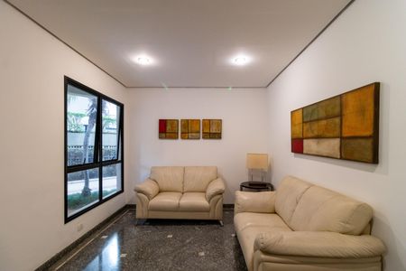 Apartamento à venda com 121m², 4 quartos e 3 vagas Apartamento à venda com 121m², 4 quartos e 3 vagasHall social