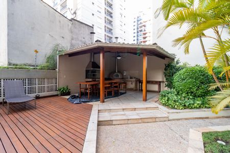 Apartamento à venda com 121m², 4 quartos e 3 vagas Apartamento à venda com 121m², 4 quartos e 3 vagasÁrea comum - Churrasqueira
