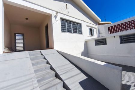 Casa à venda com 150m², 3 quartos e 2 vagasQuintal - Garagem