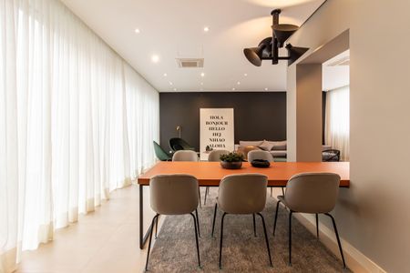 Apartamento para alugar com 39m², 1 quarto e sem vaga Apartamento para alugar com 39m², 1 quarto e sem vagaÁrea comum - Salão de festas