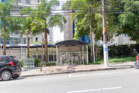 Apartamento à venda com 85m², 3 quartos e 2 vagasFachada e portaria