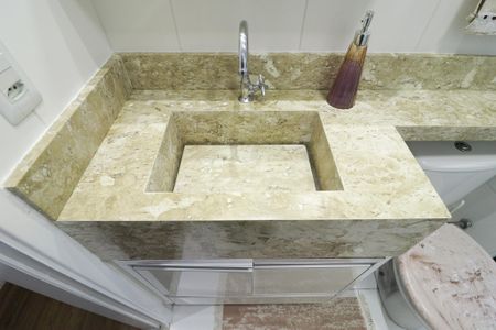 Apartamento à venda com 49m², 2 quartos e 1 vaga Apartamento à venda com 49m², 2 quartos e 1 vagaBanheiro