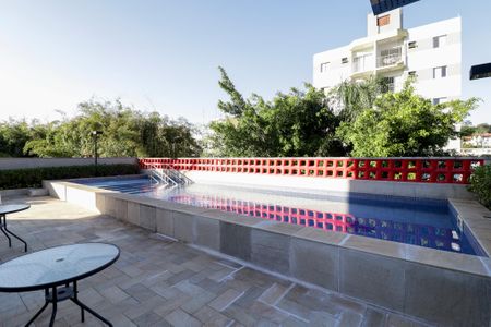 Apartamento à venda com 49m², 2 quartos e 1 vaga Apartamento à venda com 49m², 2 quartos e 1 vagaPiscina