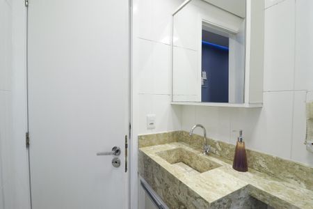 Apartamento à venda com 49m², 2 quartos e 1 vaga Apartamento à venda com 49m², 2 quartos e 1 vagaBanheiro