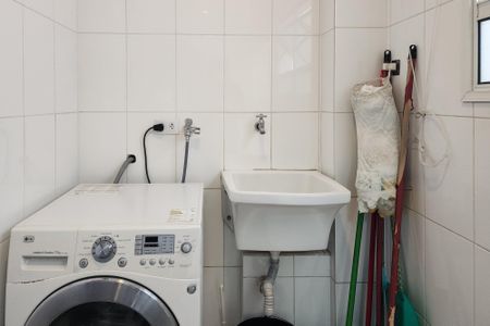 Apartamento à venda com 106m², 3 quartos e 2 vagas Apartamento à venda com 106m², 3 quartos e 2 vagasÁrea de Serviço