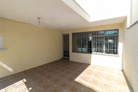 Casa à venda com 128m², 3 quartos e 2 vagas Casa à venda com 128m², 3 quartos e 2 vagasGaragem