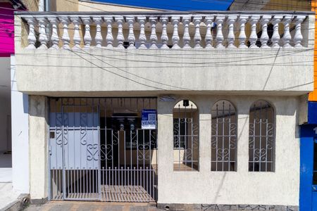 Casa à venda com 128m², 3 quartos e 2 vagasFachada