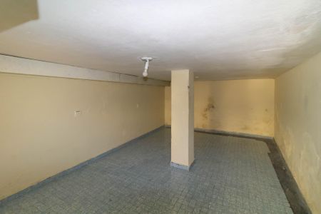 Casa à venda com 128m², 3 quartos e 2 vagas Casa à venda com 128m², 3 quartos e 2 vagasPorão