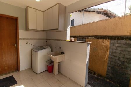 Casa para alugar com 510m², 4 quartos e 2 vagas Casa para alugar com 510m², 4 quartos e 2 vagasÁrea de Serviço