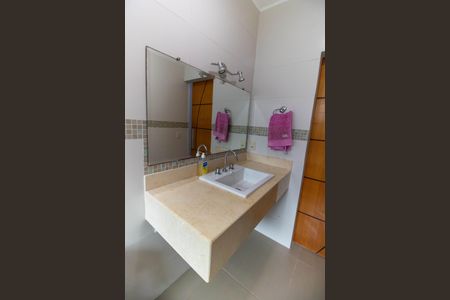 Casa para alugar com 510m², 4 quartos e 2 vagas Casa para alugar com 510m², 4 quartos e 2 vagasBanheiro da Suíte 2