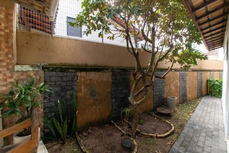 Casa para alugar com 510m², 4 quartos e 2 vagas Casa para alugar com 510m², 4 quartos e 2 vagasÁrea externa