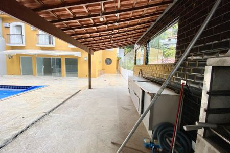 Casa à venda com 430m², 5 quartos e 2 vagas Casa à venda com 430m², 5 quartos e 2 vagasÁrea comum