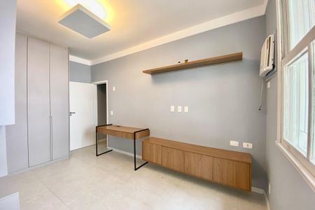 Casa à venda com 430m², 5 quartos e 2 vagas Casa à venda com 430m², 5 quartos e 2 vagasSuíte 1