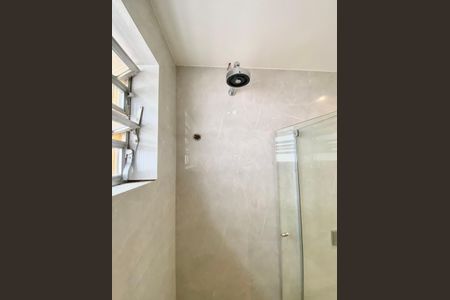 Casa à venda com 430m², 5 quartos e 2 vagas Casa à venda com 430m², 5 quartos e 2 vagasBanheiro da Suíte 1
