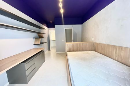 Casa à venda com 430m², 5 quartos e 2 vagas Casa à venda com 430m², 5 quartos e 2 vagasQuarto 2