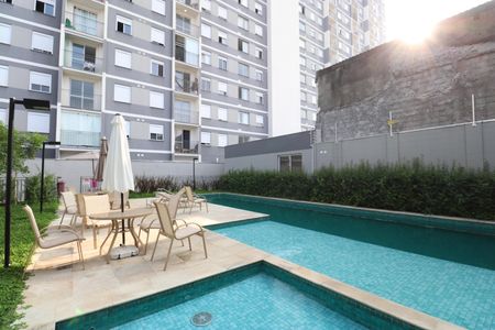 Apartamento à venda com 36m², 1 quarto e sem vagaÁrea comum - Piscina