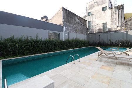 Apartamento à venda com 36m², 1 quarto e sem vagaÁrea comum - Piscina