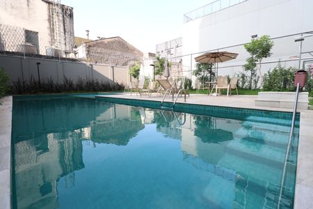 Apartamento à venda com 36m², 1 quarto e sem vagaÁrea comum - Piscina