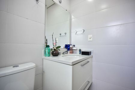 Apartamento à venda com 65m², 2 quartos e 2 vagasBanheiro Suíte