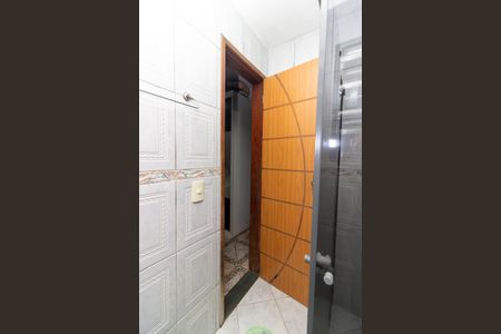 Apartamento à venda com 55m², 2 quartos e 1 vaga Apartamento à venda com 55m², 2 quartos e 1 vagaBanheiro da Suíte 2