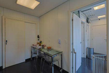 Apartamento à venda com 147m², 4 quartos e 3 vagas Apartamento à venda com 147m², 4 quartos e 3 vagasCozinha