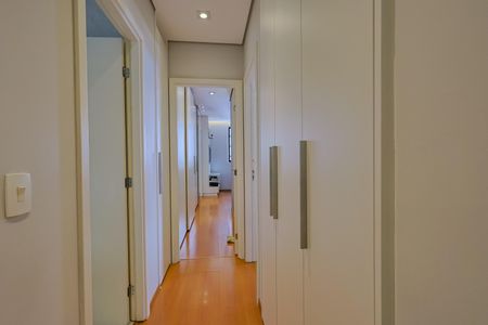 Apartamento à venda com 147m², 4 quartos e 3 vagas Apartamento à venda com 147m², 4 quartos e 3 vagasCorredor