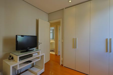 Apartamento à venda com 147m², 4 quartos e 3 vagas Apartamento à venda com 147m², 4 quartos e 3 vagasQuarto 1