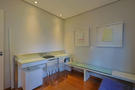 Apartamento à venda com 147m², 4 quartos e 3 vagas Apartamento à venda com 147m², 4 quartos e 3 vagasQuarto 2