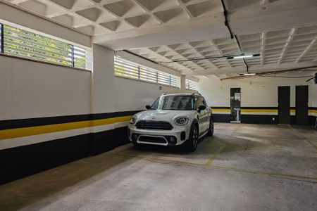 Apartamento à venda com 147m², 4 quartos e 3 vagas Apartamento à venda com 147m², 4 quartos e 3 vagasGaragem