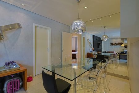 Apartamento à venda com 147m², 4 quartos e 3 vagas Apartamento à venda com 147m², 4 quartos e 3 vagasSala